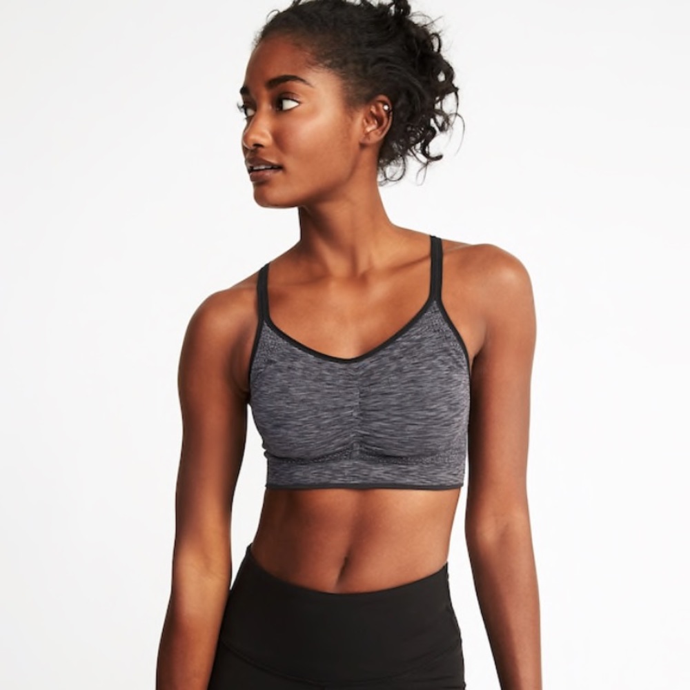 Seamless sports bra